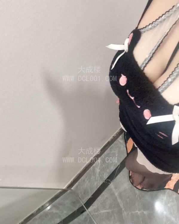 武侯气质兼职嫩妹晓艺