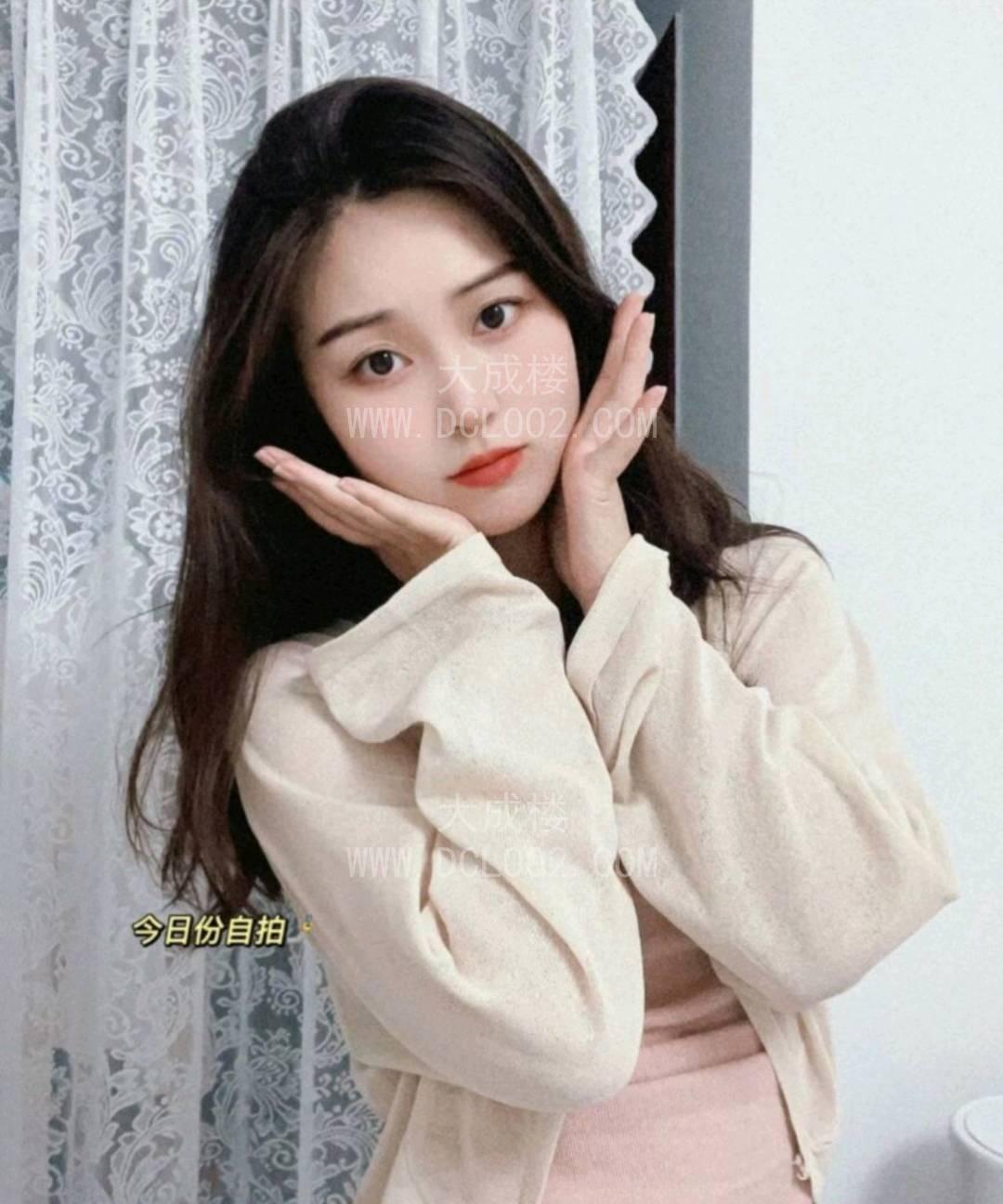 南京清纯甜美的小姐姐