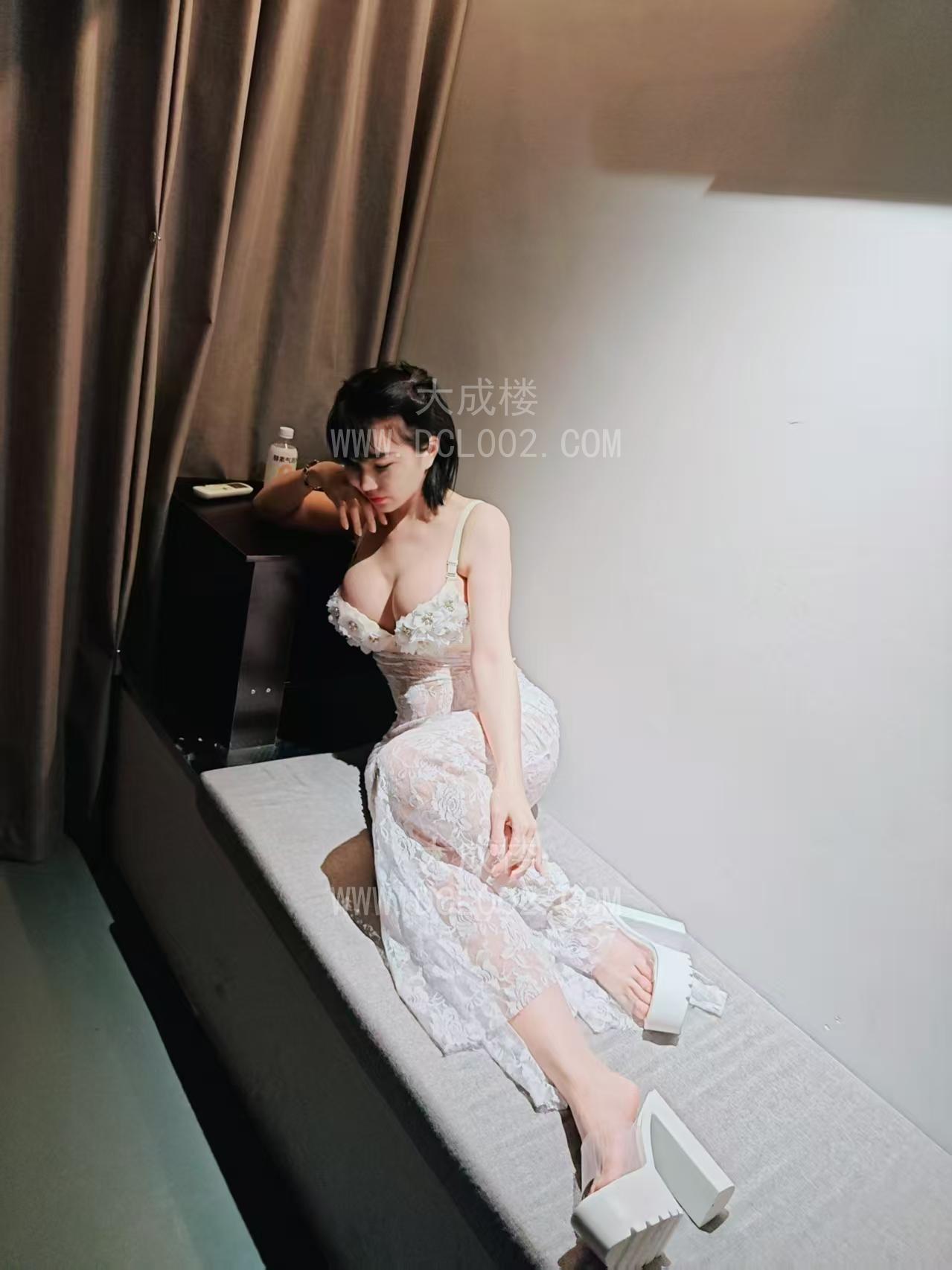 成寿寺新人嫩妹月月