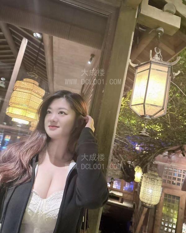 杭州建国路大奶钱小胖