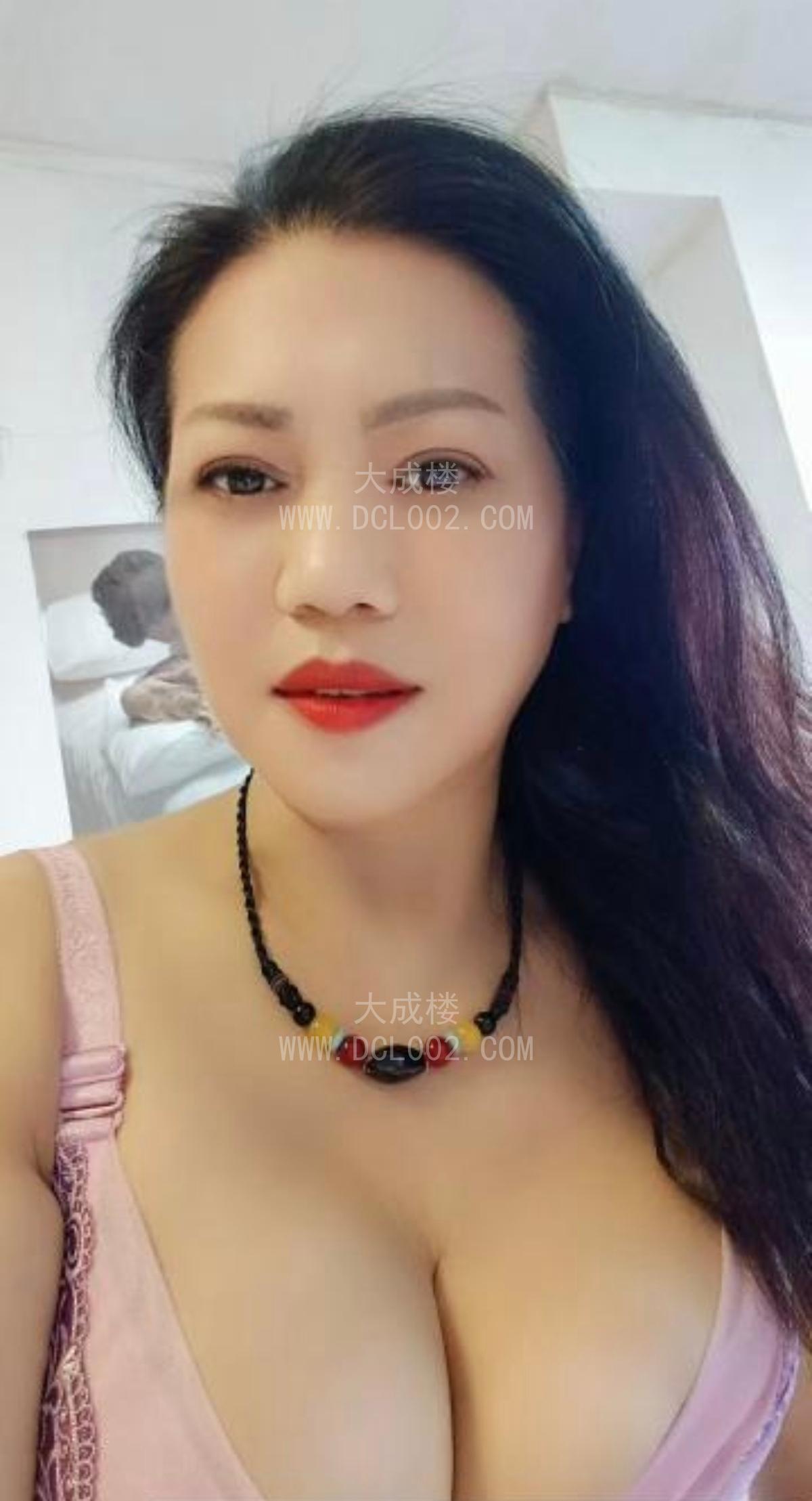 沙坪坝巨乳少妇