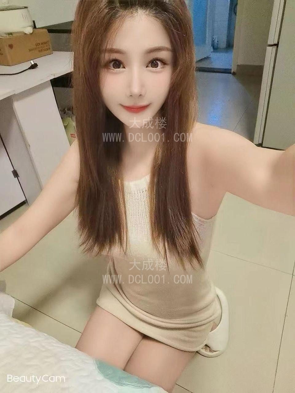 南山白嫩大胸翘臀绾绾