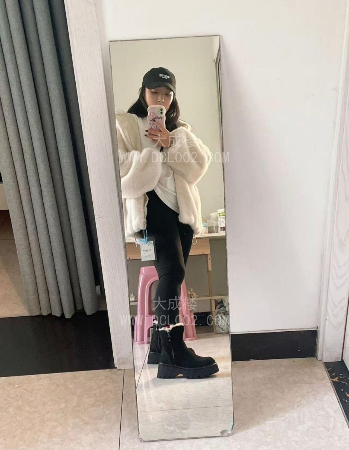 自荐认证温柔性感大奶骚货