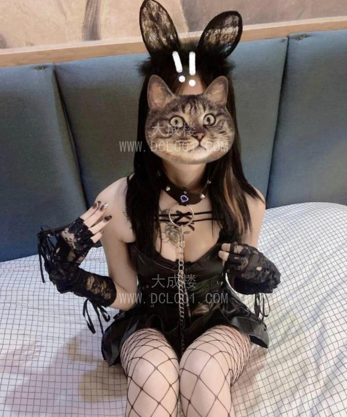 成都花胸精神小妹