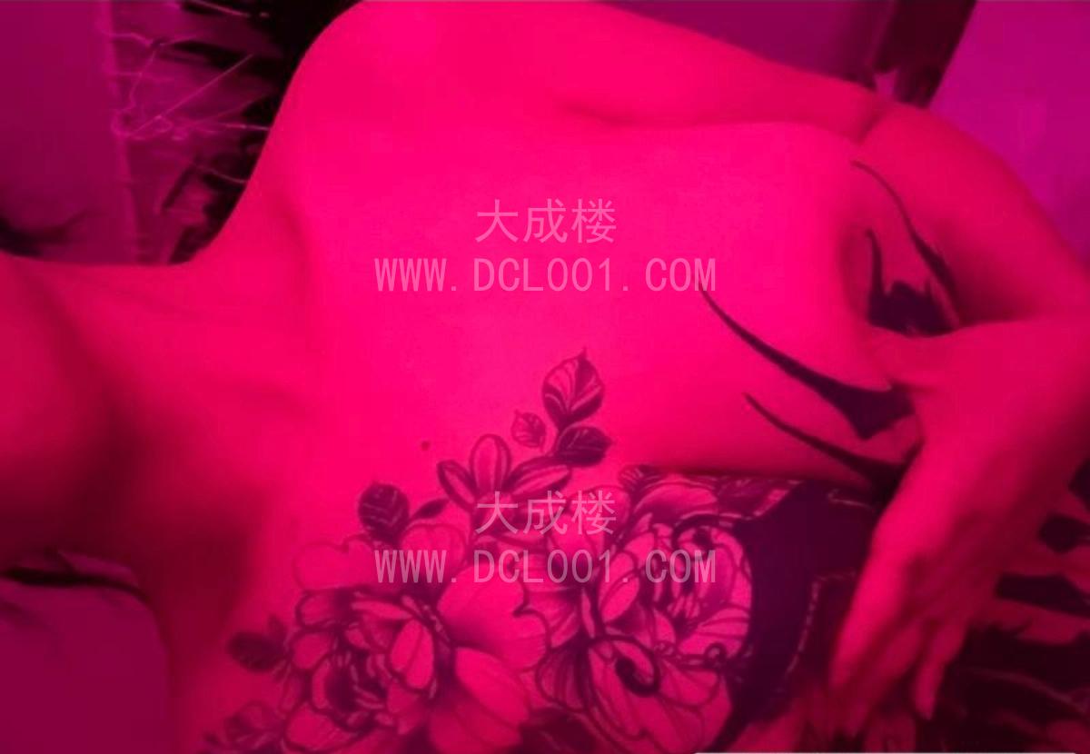成都纹身大奶玫瑰