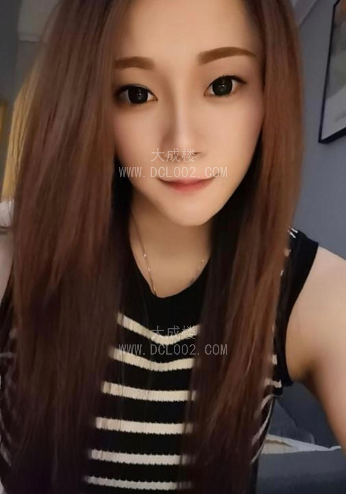 龙华大胸性感小姐姐