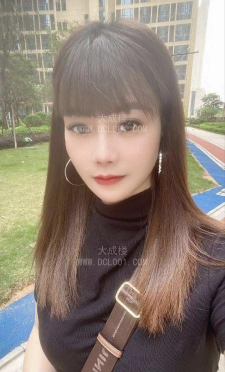 性感风骚大胸妹子