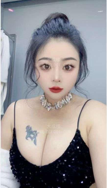 珠海性感大奶风骚萱萱