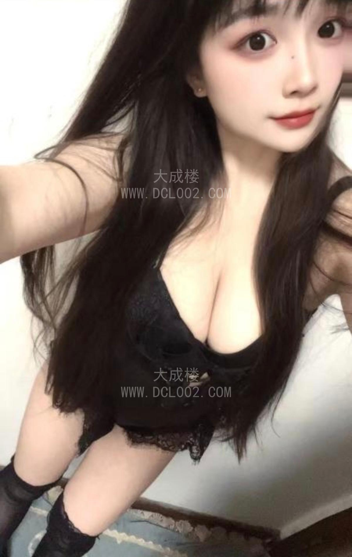 罗湖巨乳美女嘻嘻