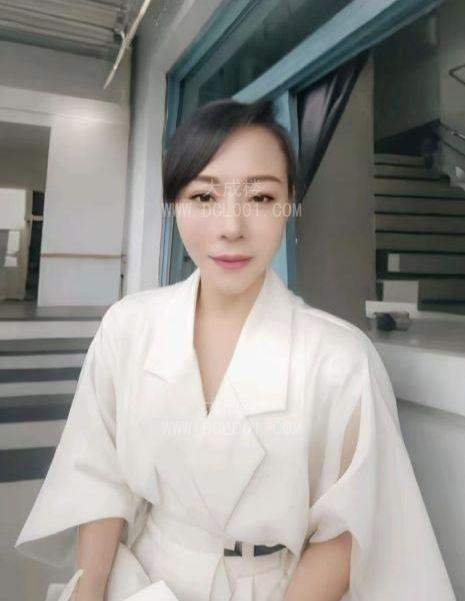 海珠激情舌吻少妇