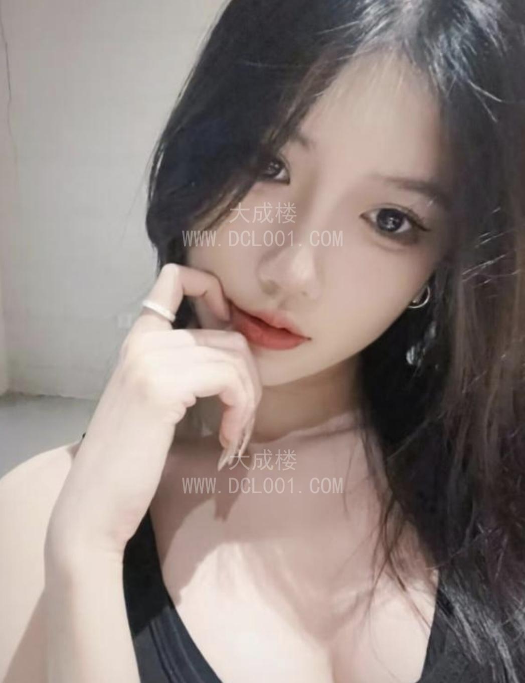 高颜值纯欲风妹子