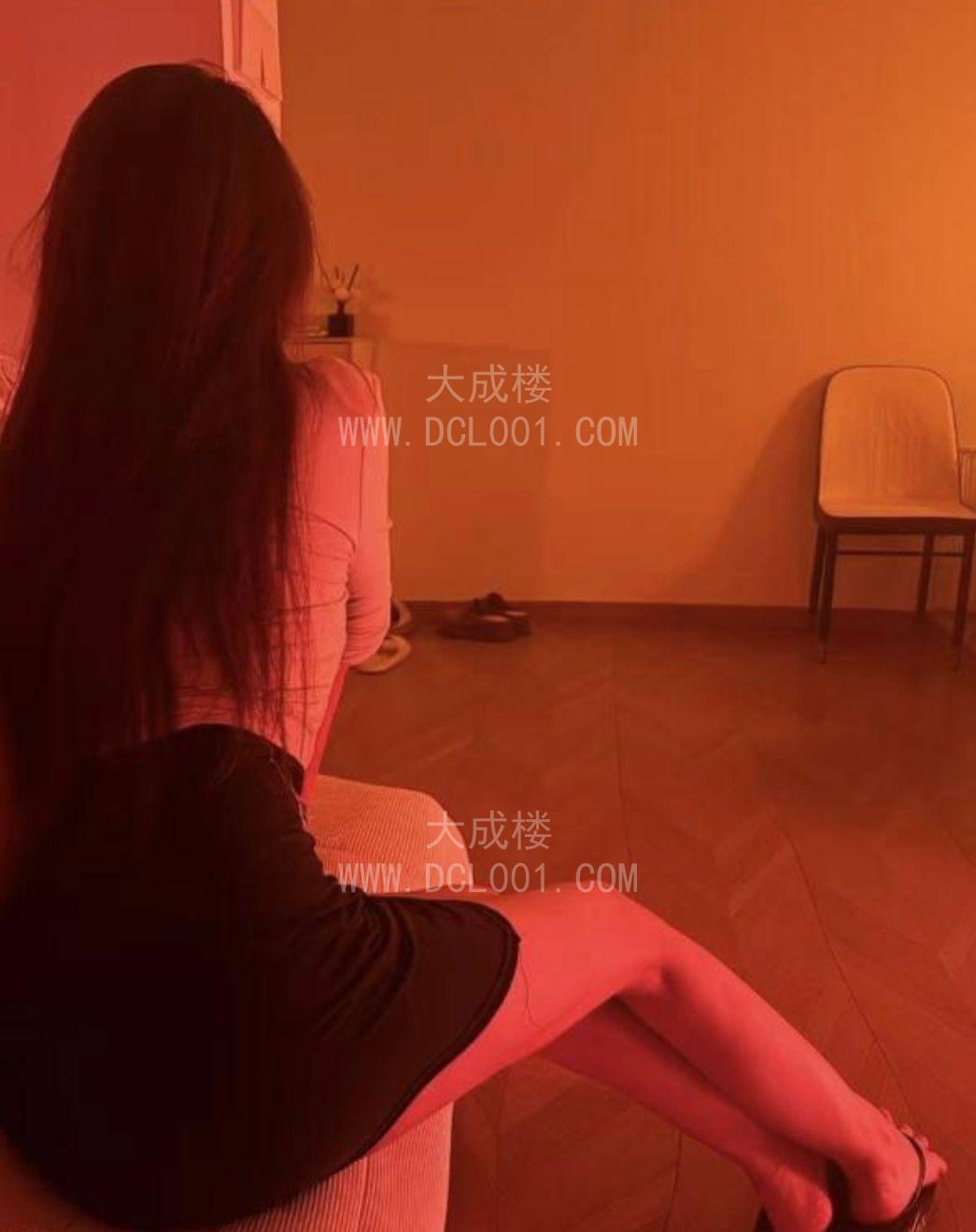 静安一线天蓝颜