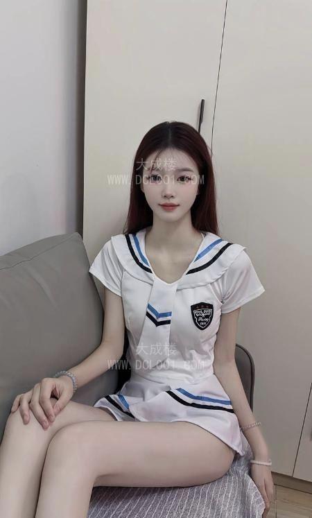 肤白高挑颜值嫩妹