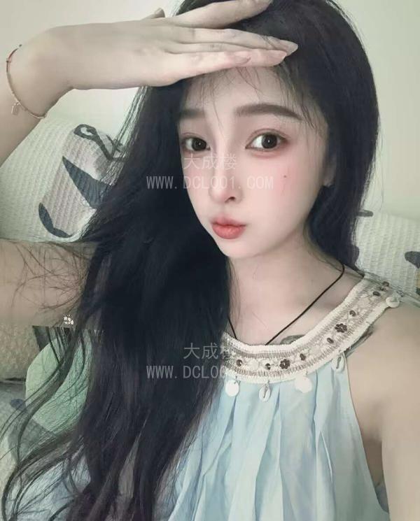 武汉性感大胸嫩妹