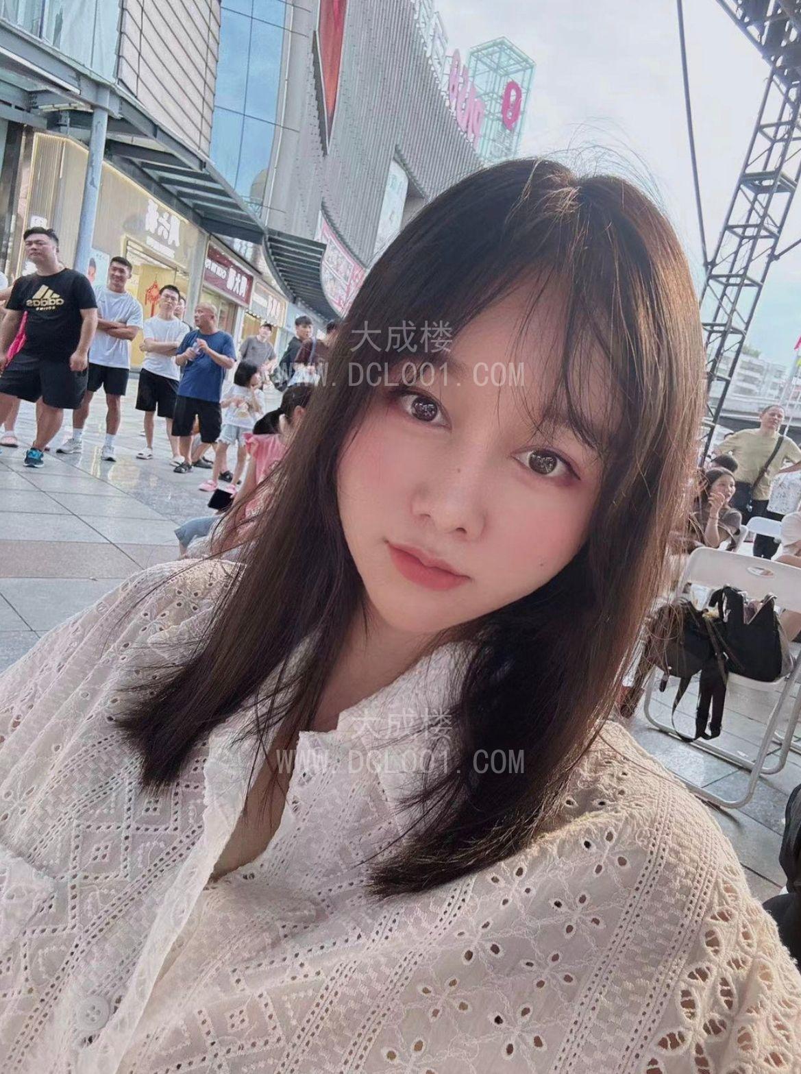 前凸后翘兼职小橙子