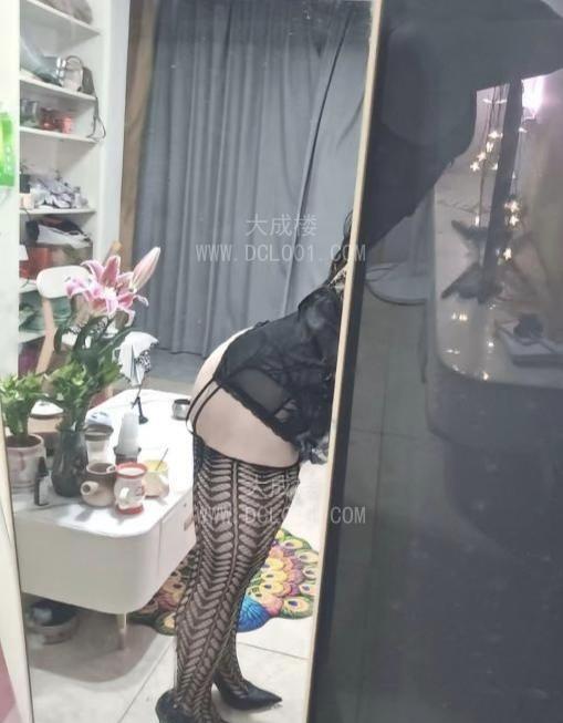 海珠巨臀大奶玲玲