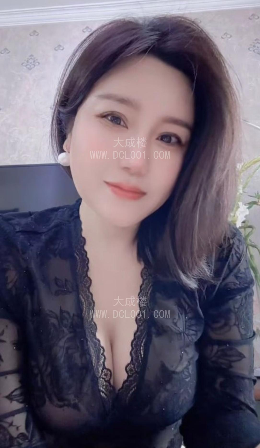 郑州二七喷水小少妇