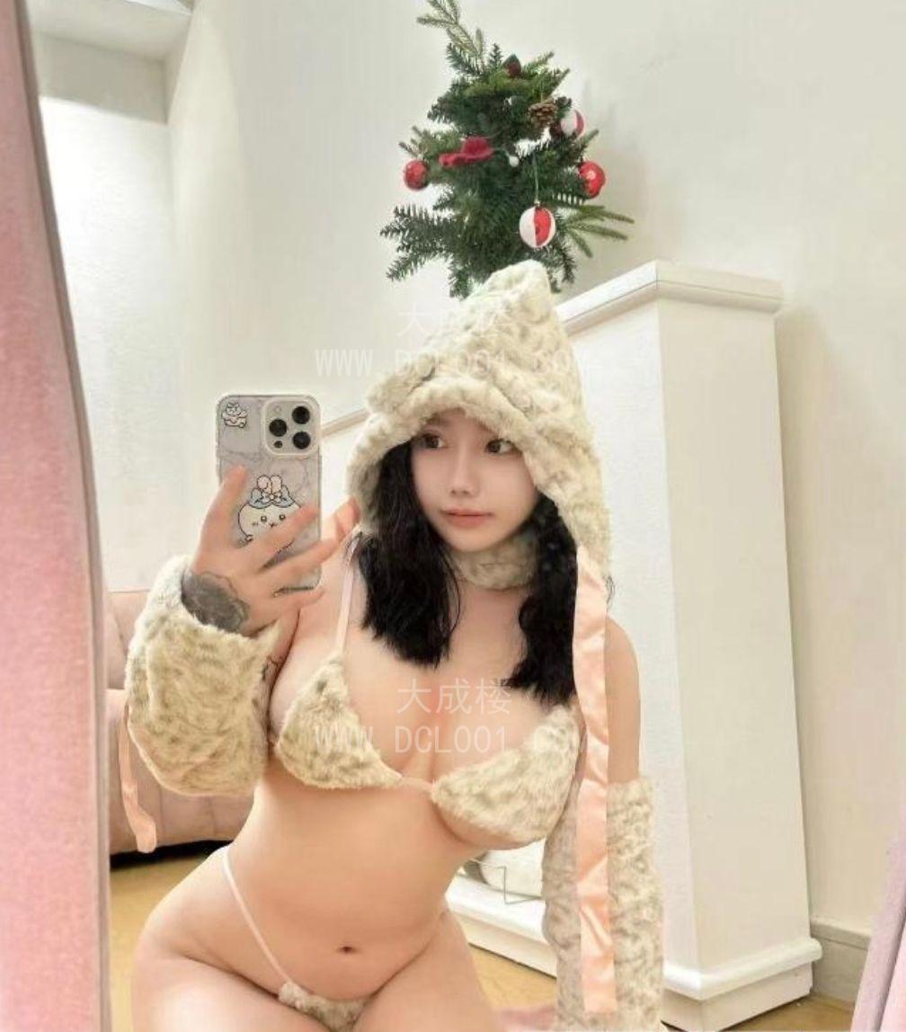 水贝年轻纹身小妹